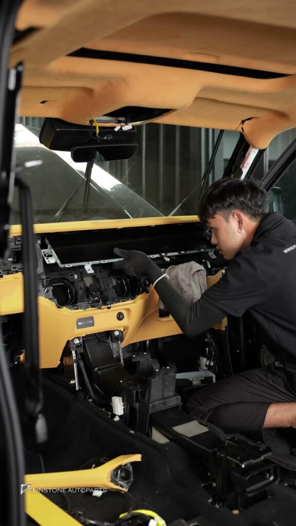 เปลี่ยนสีภายใน TANK300 สวยๆแบบนี้ที่ FLINSTONE AUTOPARTS