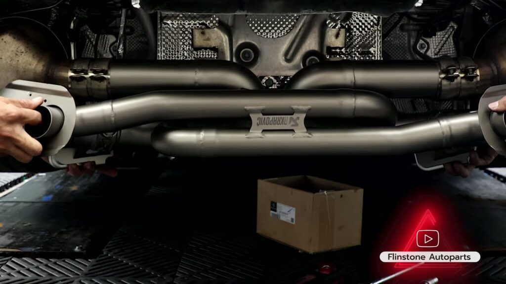 ชุดท่อ AKRAPOVIC Slip-On Exhaust พร้อมด้วยฟิล์มใสกันรอย PPF สำหรับ PORSCHE 992 Carrera GTS