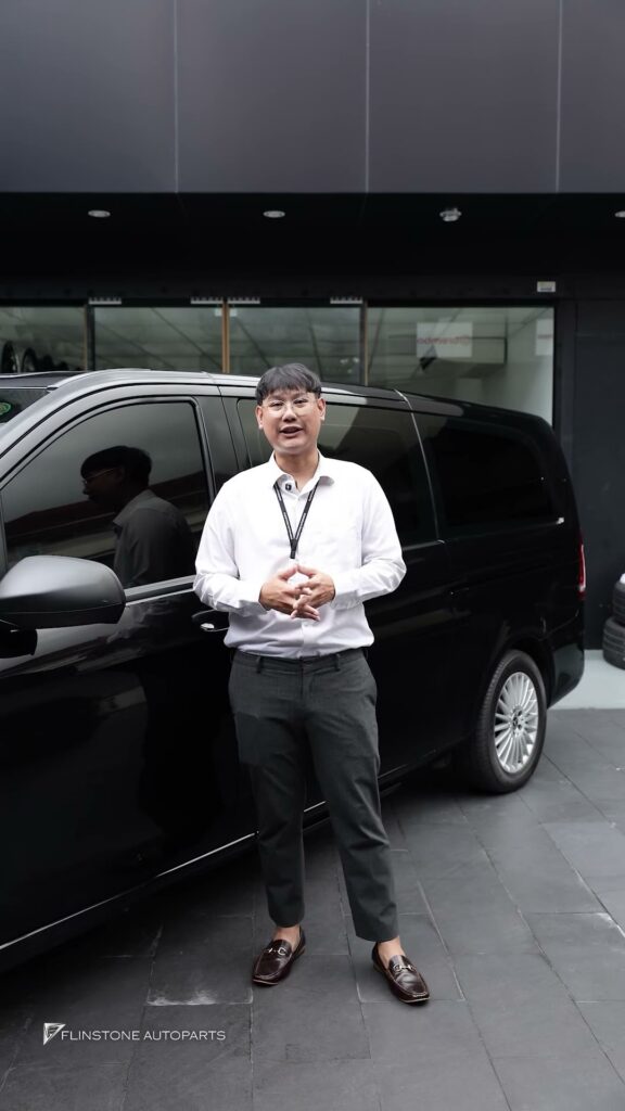 บันไดข้างอัตโนมัติสำหรับW47 V-Class ทำให้การขึ้นหรือลงเป็นเรื่องที่สะดวกสบายมากยิ่งขึ้น
