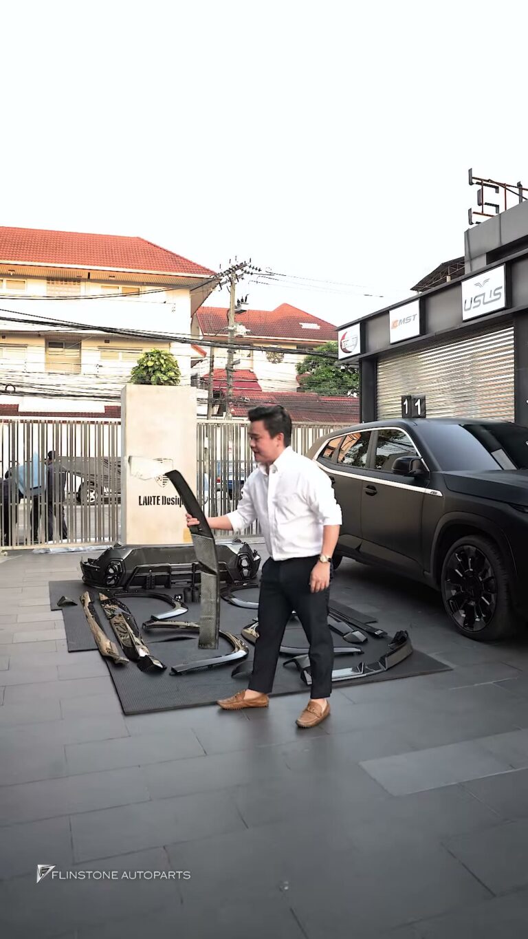 คันแรกและคันเดียวในไทยสำหรับชุดแต่งจากแบรนด์ LARTE DESIGN สุดโหดด้วยพาร์ทคาร์บอนรอบคันสำหรับ…