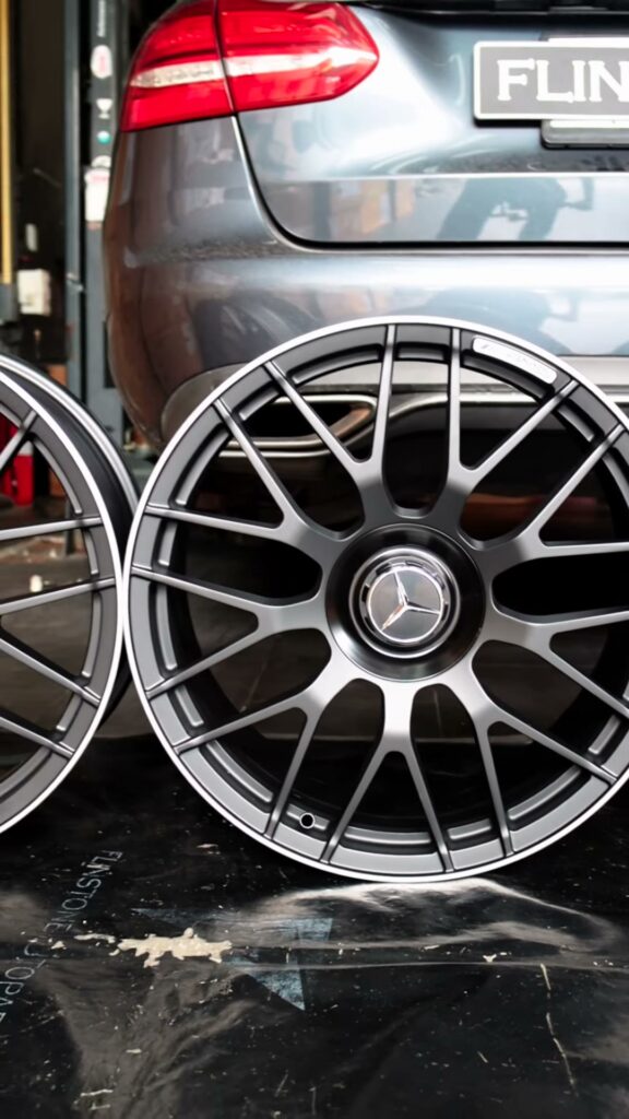 ไม่ว่าจะเป็นล้อ AMG แท้หรือล้อฟอจสั่งตัด Custom ✅ ทางผมจัดการในเรื่องของ DESIGN…