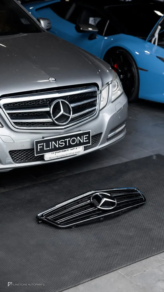 Mercedes Benz W212 กระจังหน้า