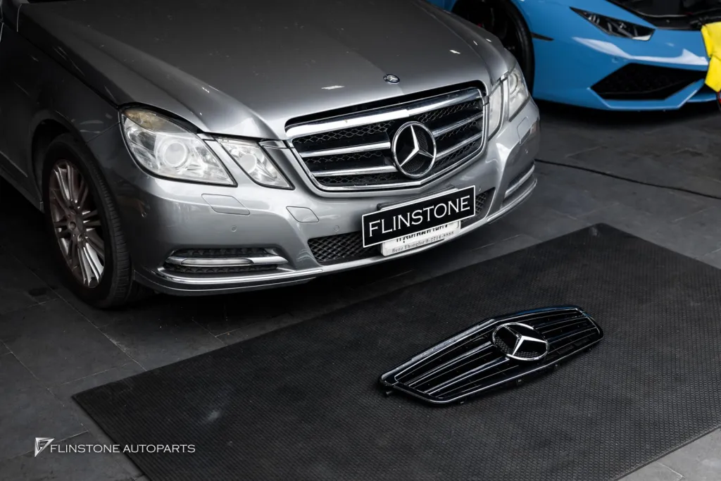 Mercedes Benz W212 กระจังหน้า