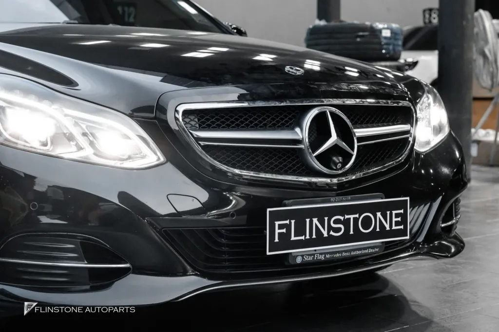 Mercedes Benz W212 กระจัง โลโก้