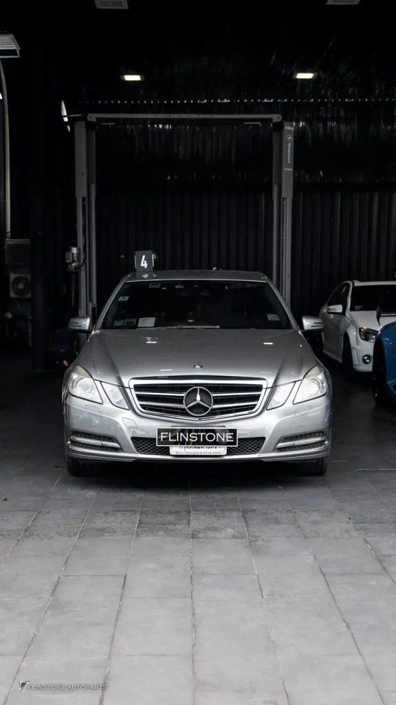 Mercedes Benz W212 กระจังหน้า
