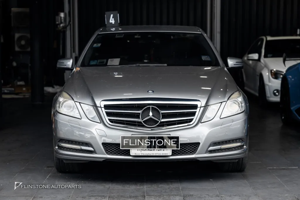 Mercedes Benz W212 กระจังหน้า