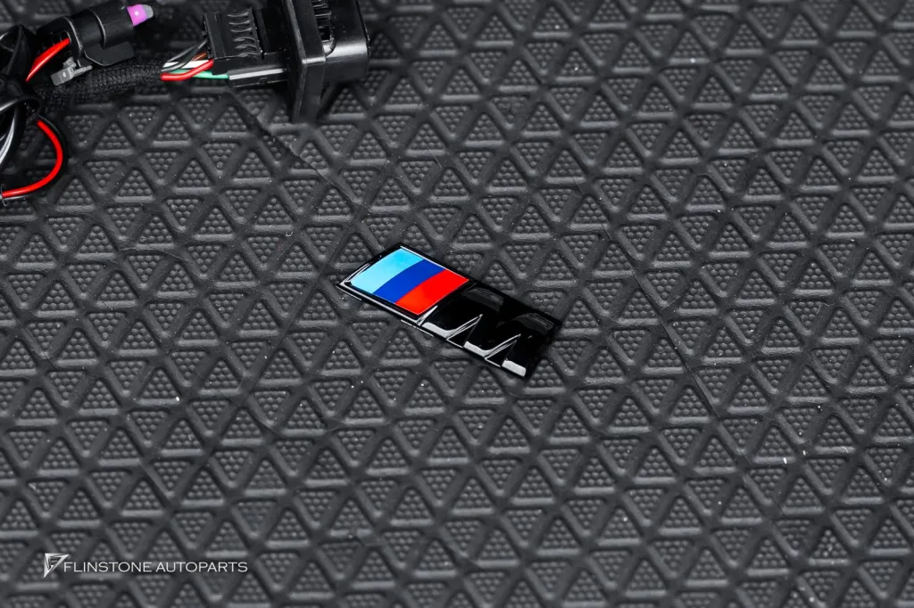 BMW i5 G60 carbon plate frame M Grille LED