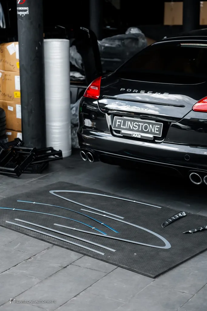 Porsche Panamera 970 คิ้วโครเมี่ยม