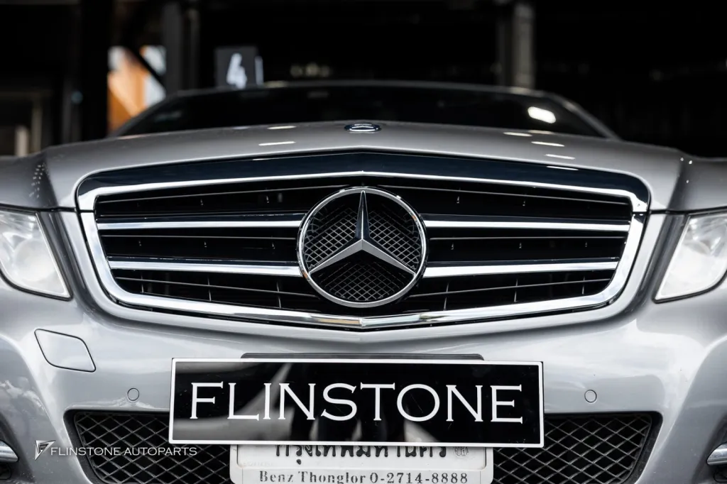 Mercedes Benz W212 กระจังหน้า