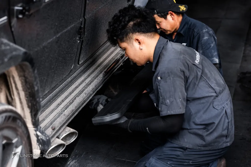Mercedes Benz Gclass บันไดไฟฟ้า V2