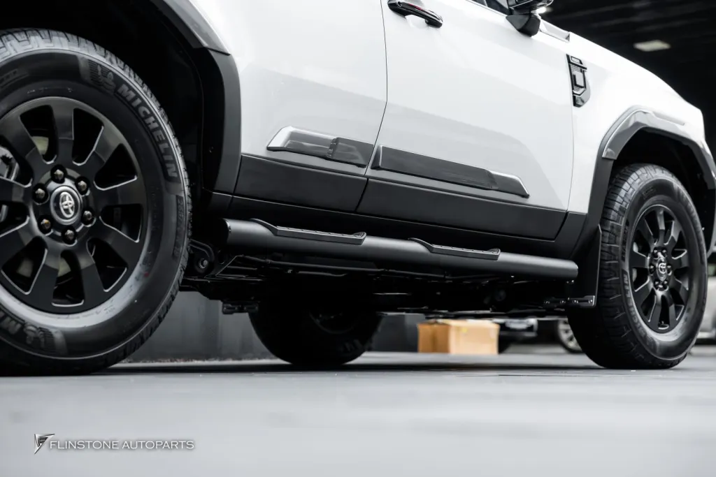 Toyota Land Cruiser บันได แรคหลังคา ฟิล์ม