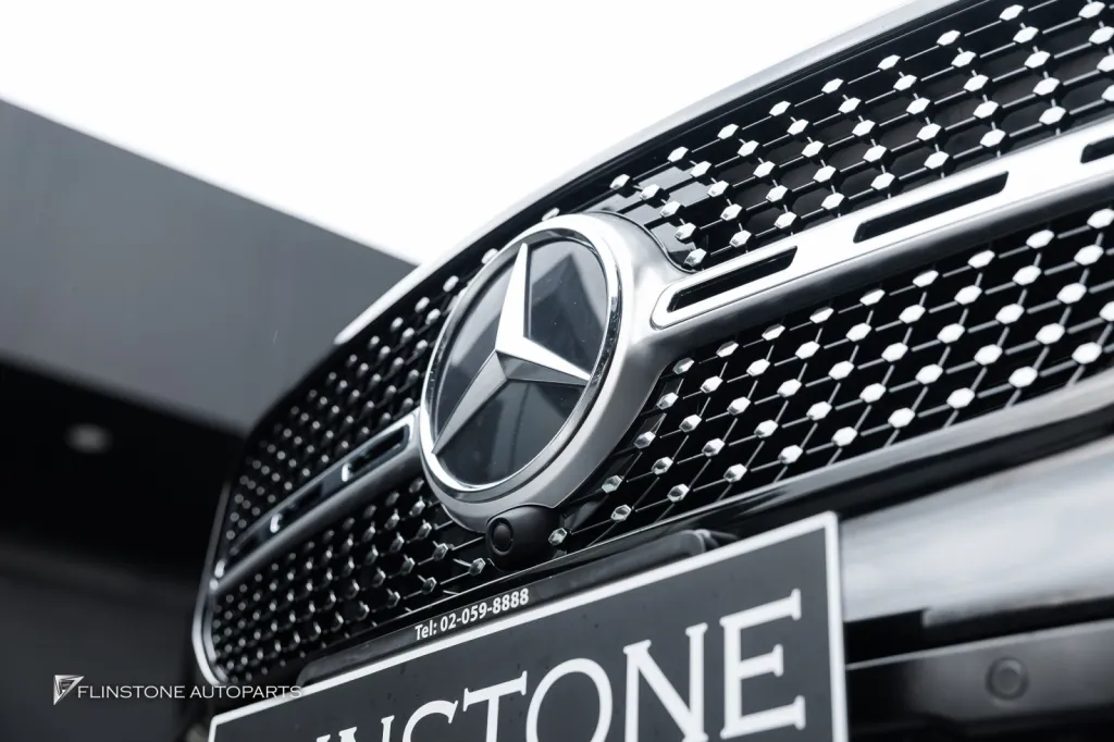 Mercedes Benz GLB กระจัง