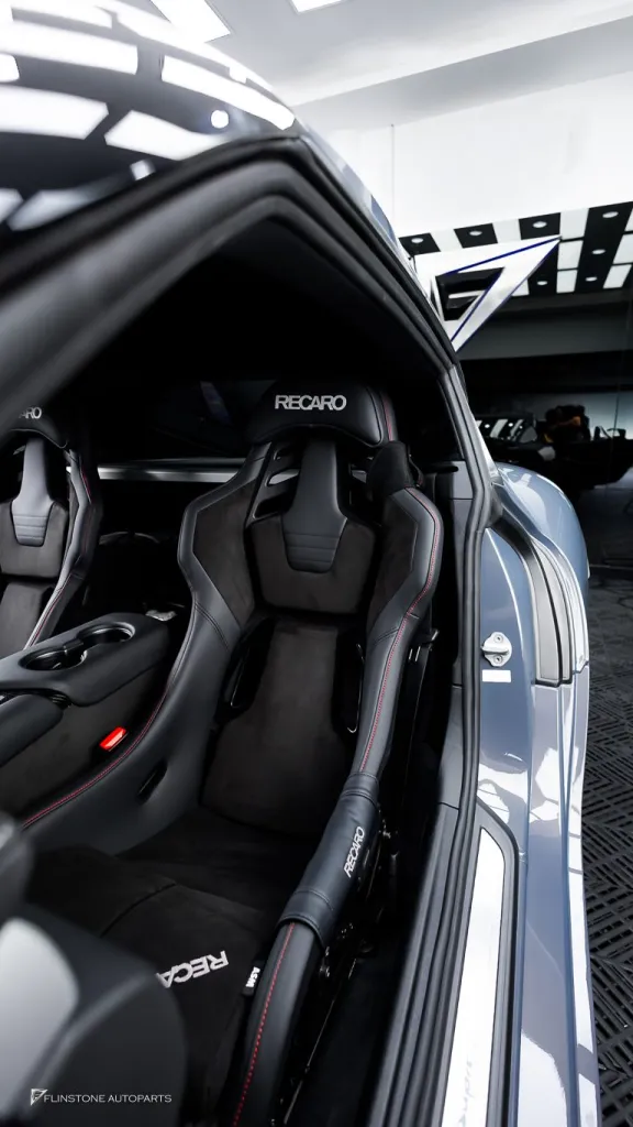GR Srupa Seats Recaro