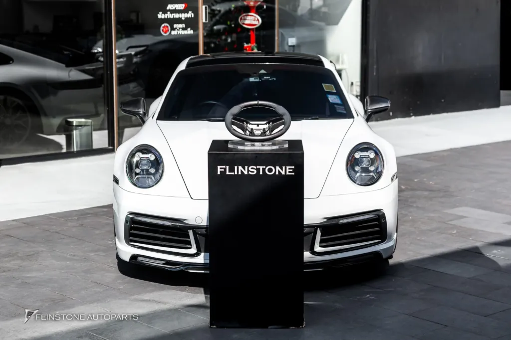 Porsche 992 พวงมาลัย