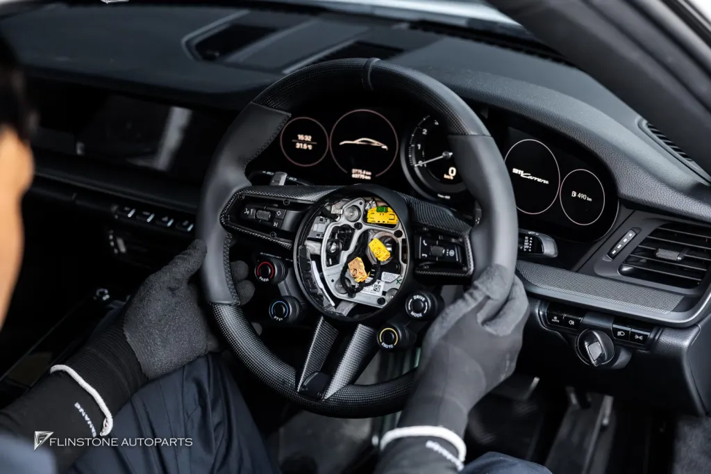 Porsche 992 พวงมาลัย