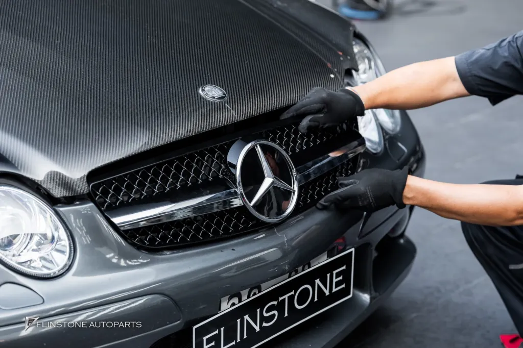 Mercedes Benz W209 กระจัง