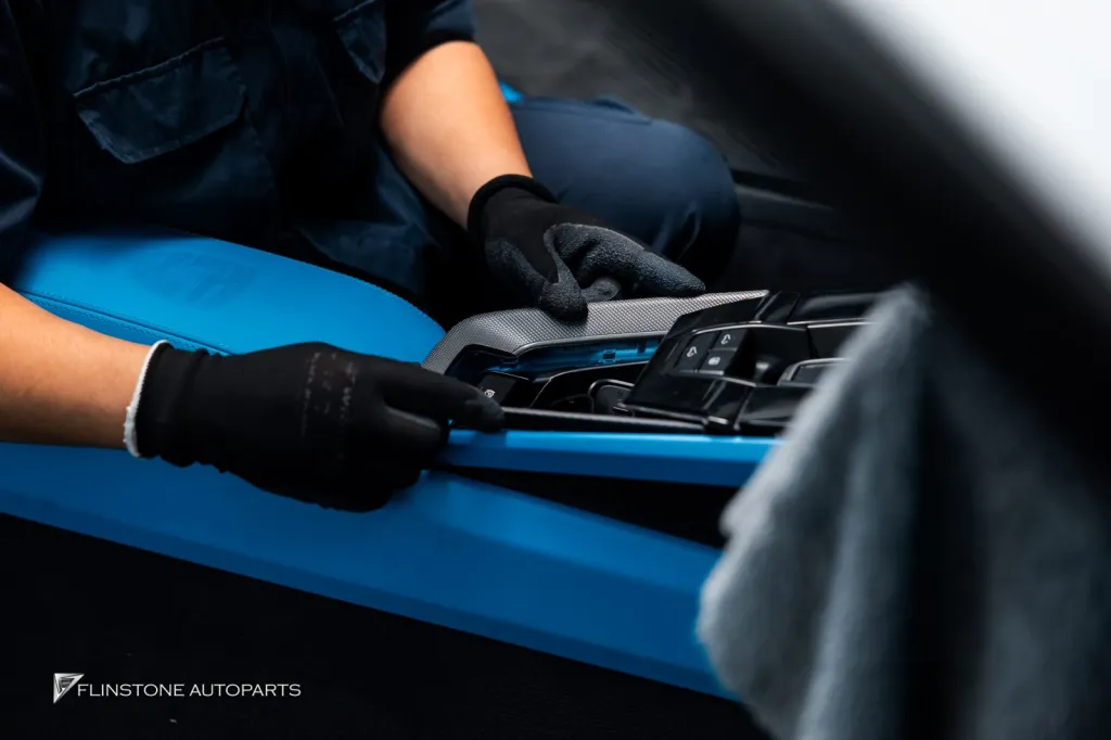 Porsche 992 ภายในฟ้า