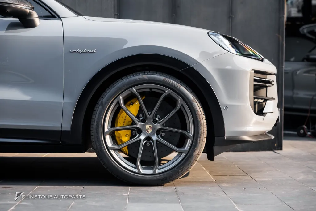 Porsche Cayenne S to Turbo GT Carbon Parts Usus Wheels