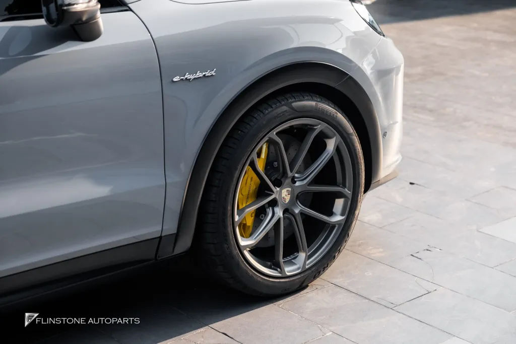 Porsche Cayenne S to Turbo GT Carbon Parts Usus Wheels