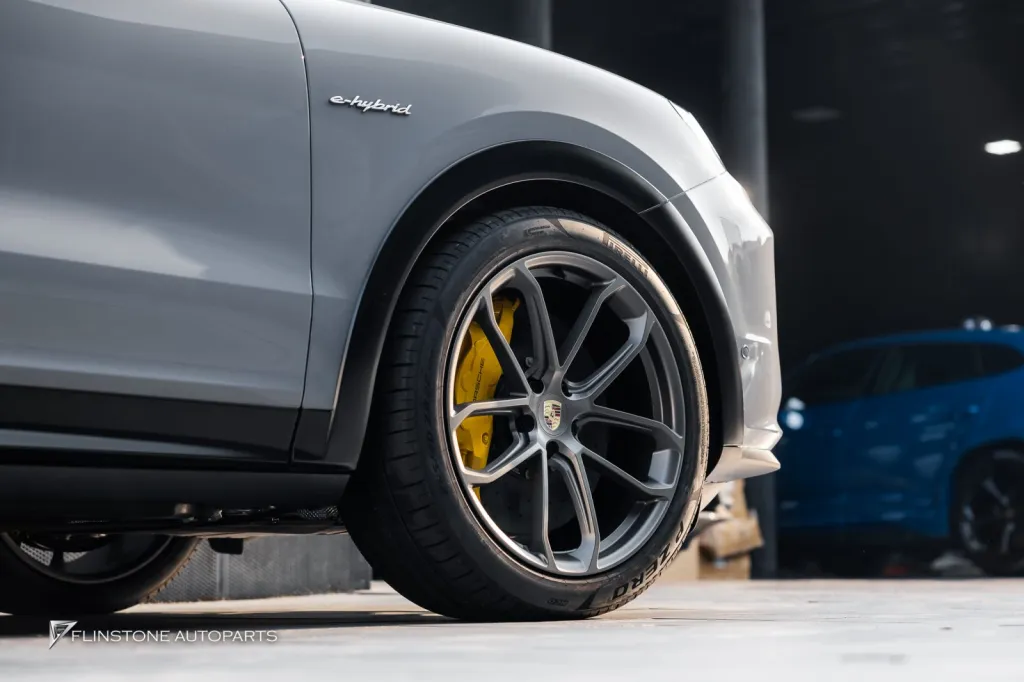 Porsche Cayenne S to Turbo GT Carbon Parts Usus Wheels