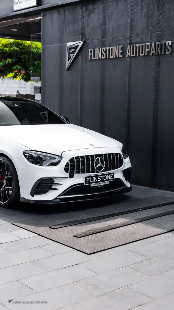 Mercedes Benz C238 สเกิร์ตข้าง
