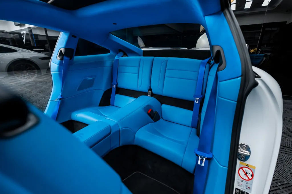 Porsche 992 ภายในฟ้า — Highres Complete (Interior)