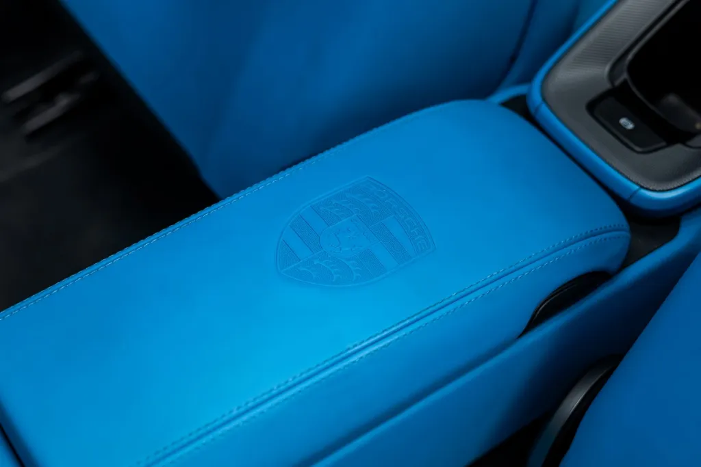 Porsche 992 ภายในฟ้า — Highres Complete (Interior)