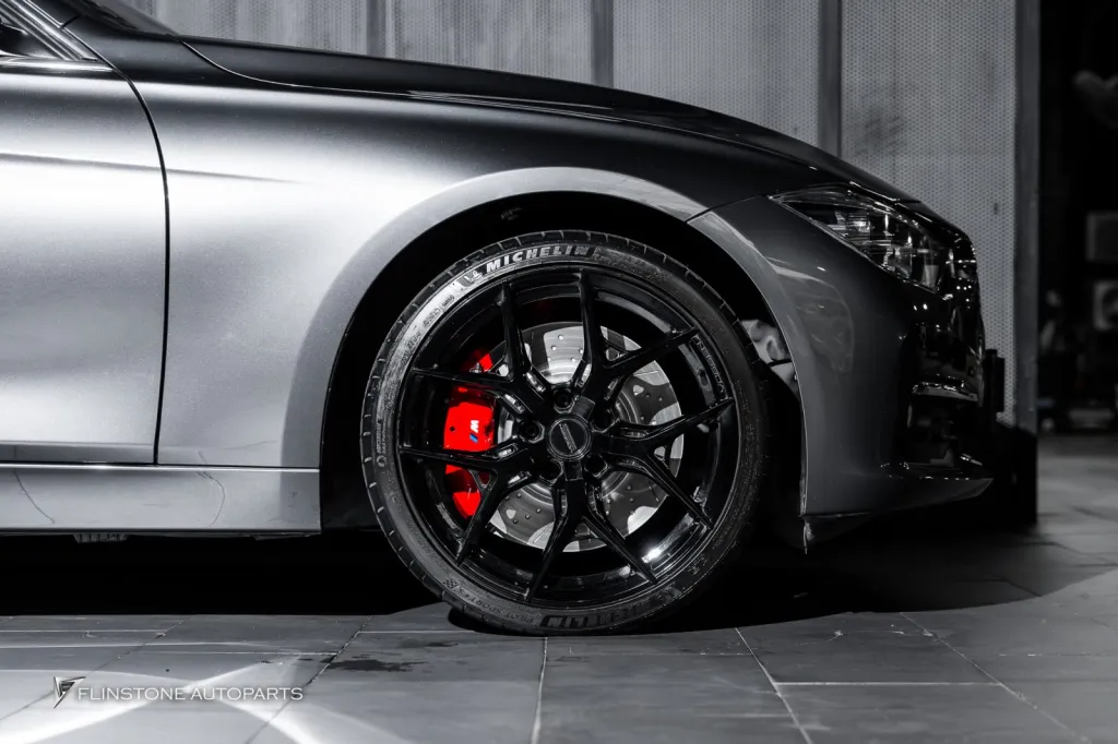 BMW F30 เบรค