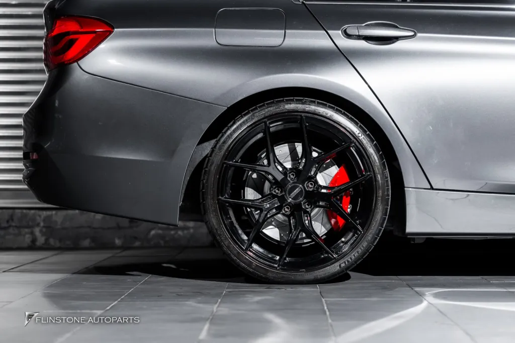 BMW F30 เบรค