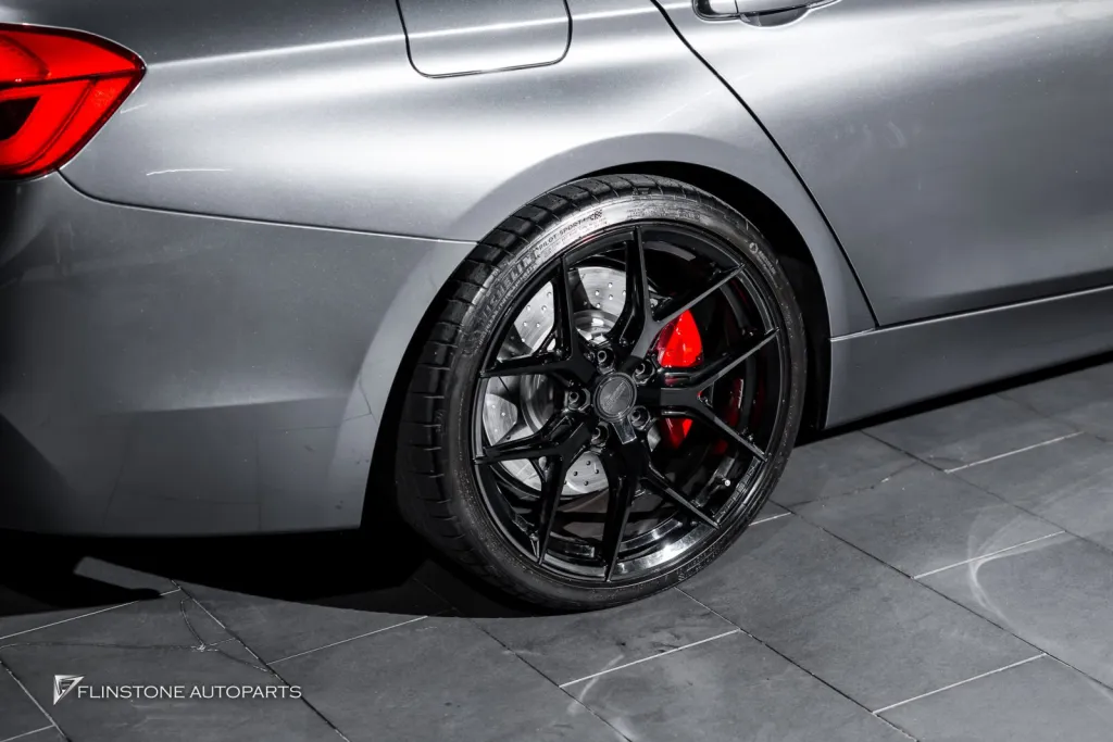 BMW F30 เบรค