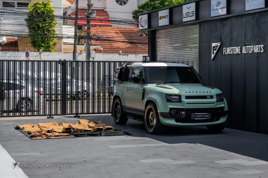 land rover defender 75th limited edition ภายใน — เรียง