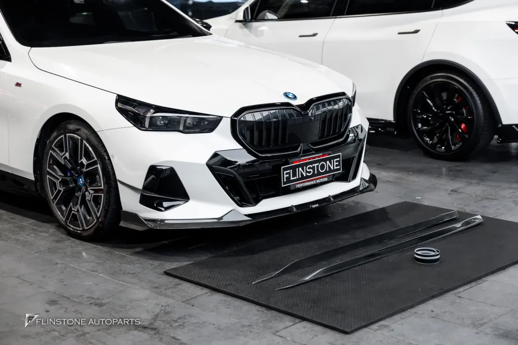BMW i5 G60 สเกิร์ต สติกเกอร์ข้าง