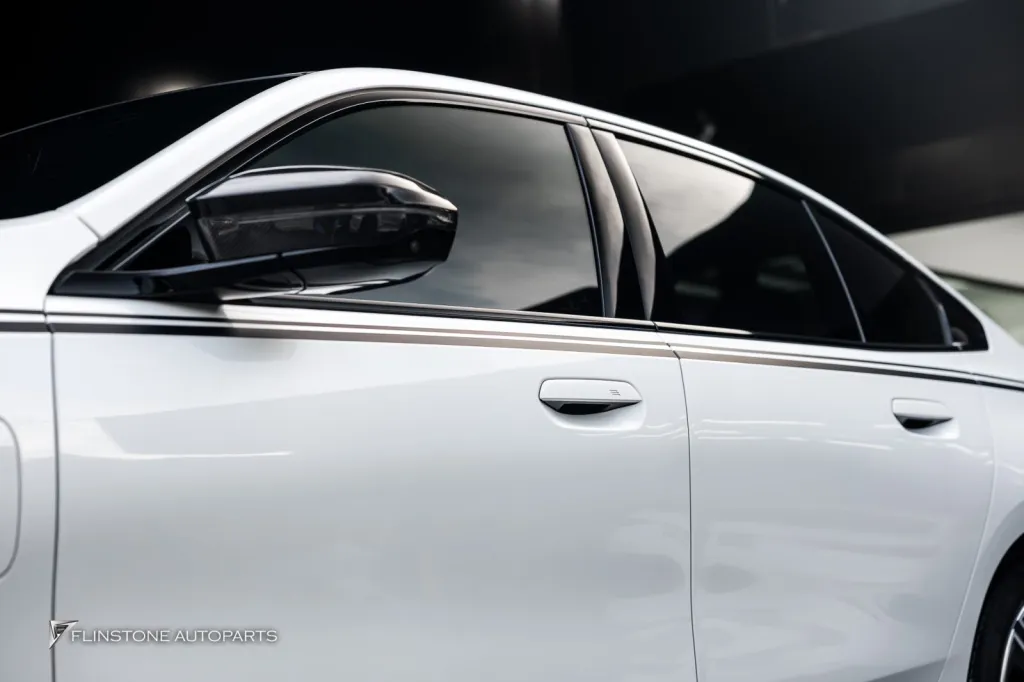 BMW i5 G60 สเกิร์ต สติกเกอร์ข้าง