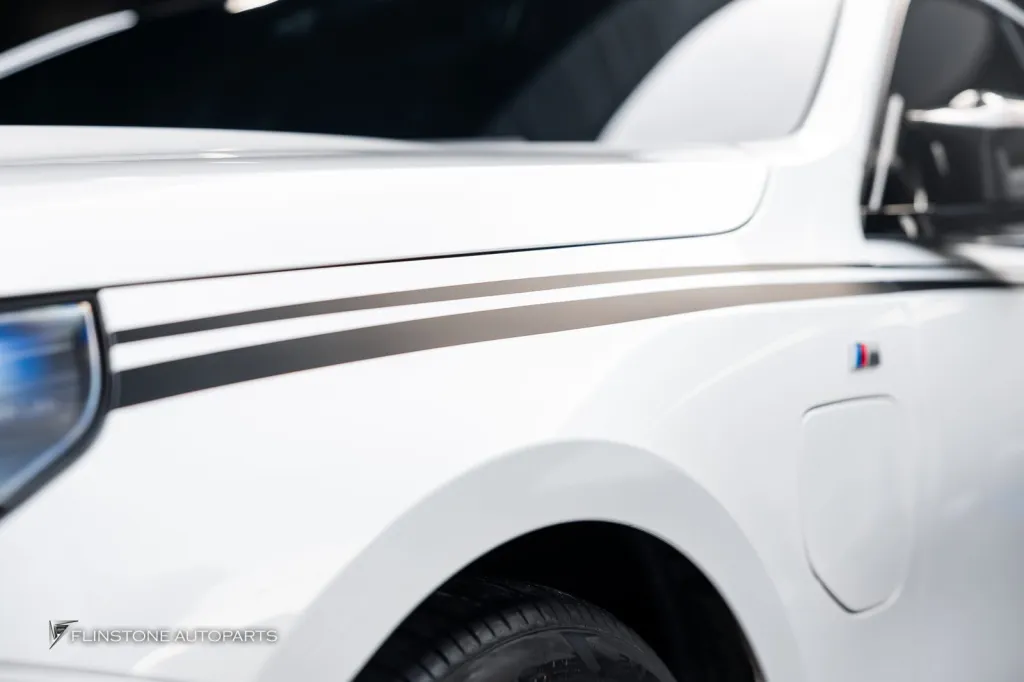 BMW i5 G60 สเกิร์ต สติกเกอร์ข้าง