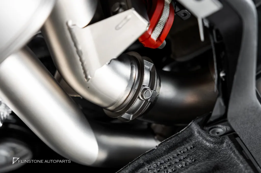 Porsche Cayenne S ท่อ Akrapovic