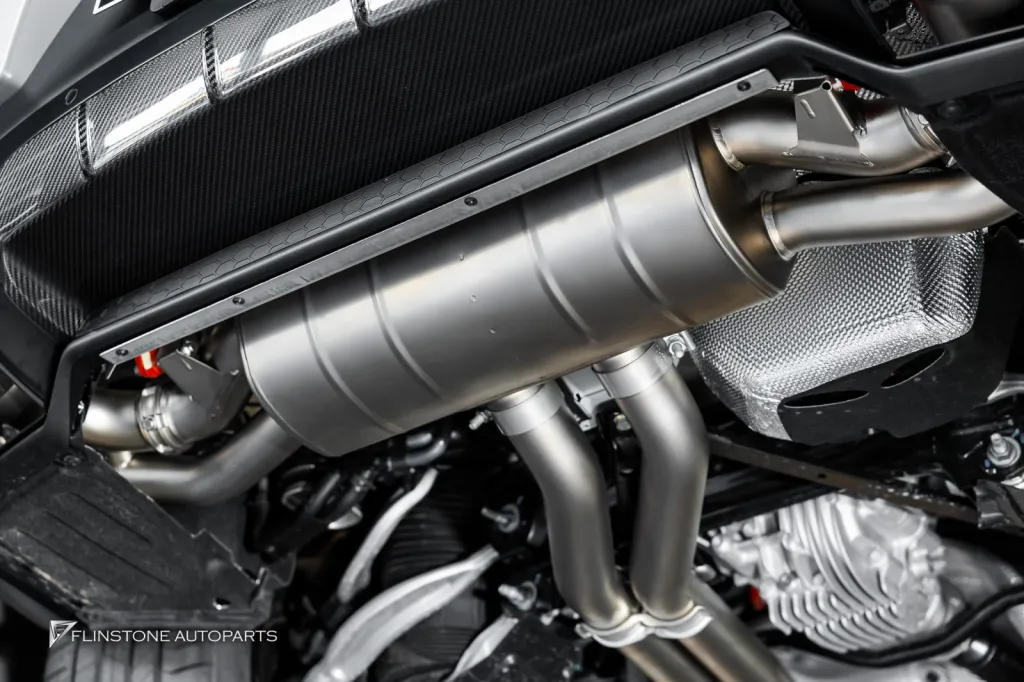 Porsche Cayenne S ท่อ Akrapovic