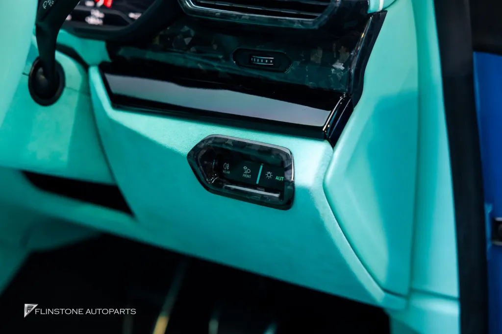 Lamborghini Urus Belt พรม
