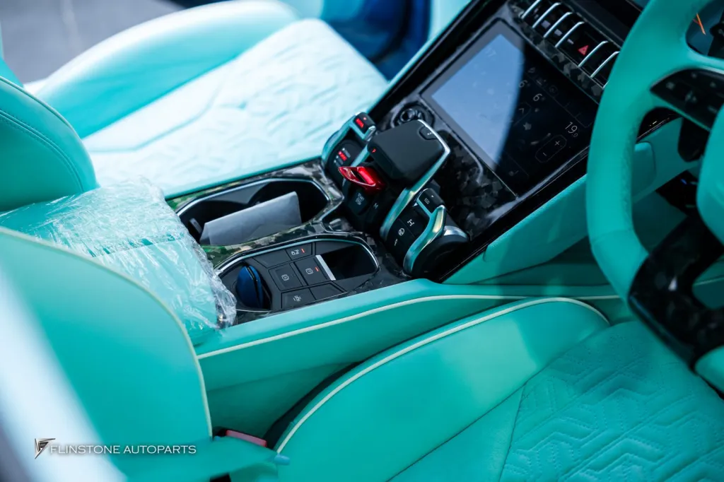 Lamborghini Urus Belt พรม