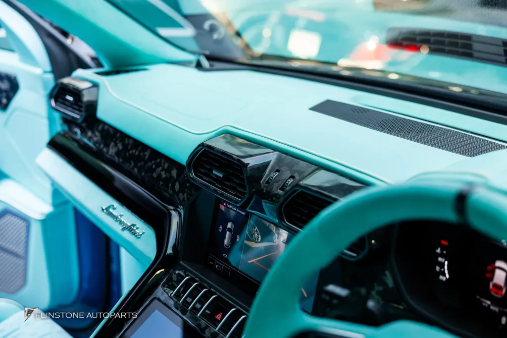 Lamborghini Urus Belt พรม