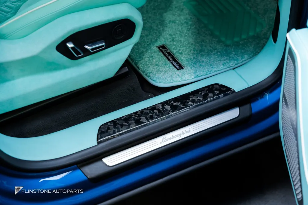 Lamborghini Urus Belt พรม