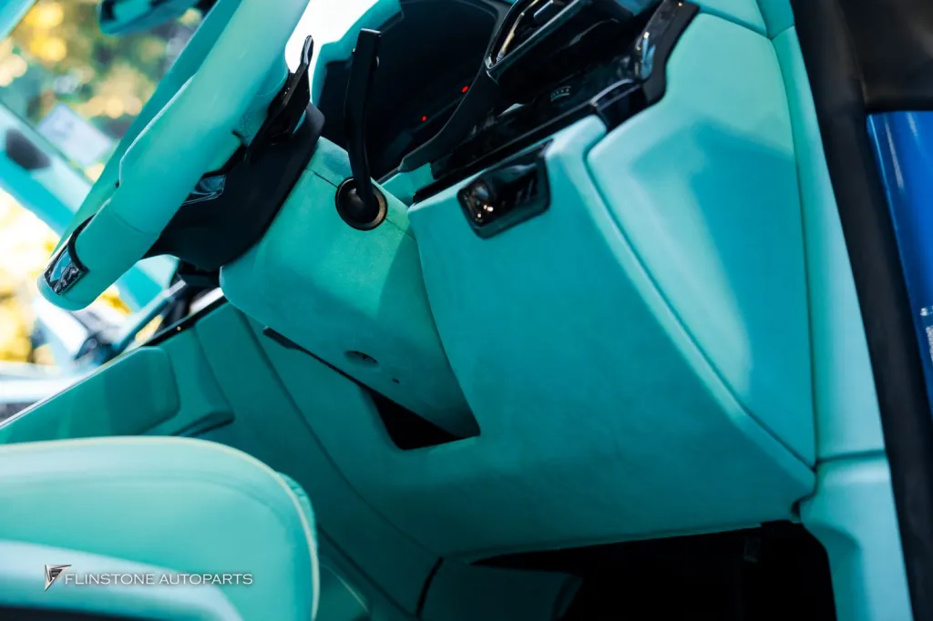 Lamborghini Urus Belt พรม