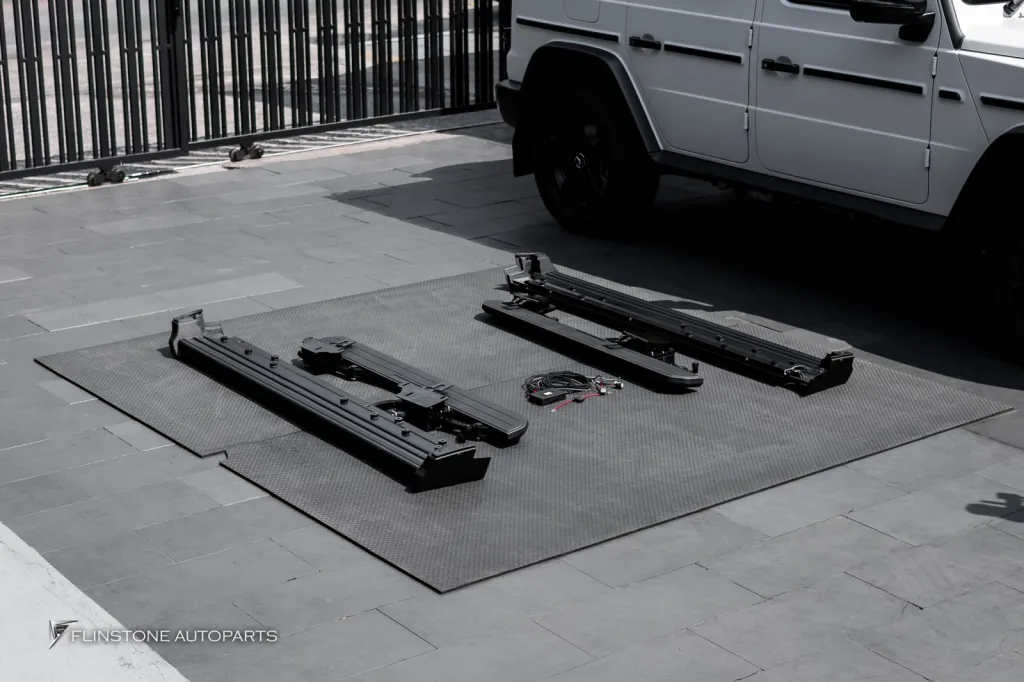 Mercedes Benz Gclass บัดไดไฟฟ้า V2 กาบบันได