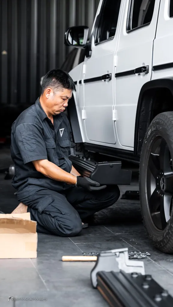Mercedes Benz Gclass บัดไดไฟฟ้า V2 กาบบันได