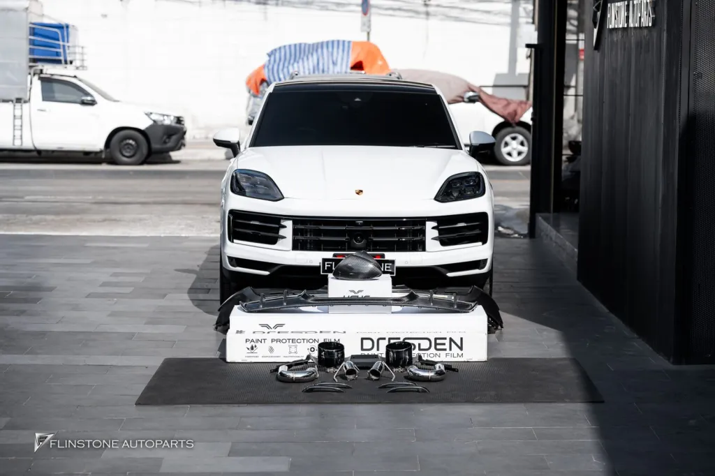 Porsche Cayenne กันชนท้าย ดิฟ ปลายท่อ มือจับ กระจกคาร์บอน Usus