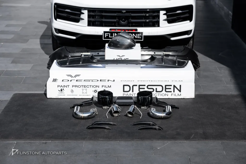 Porsche Cayenne กันชนท้าย ดิฟ ปลายท่อ มือจับ กระจกคาร์บอน Usus