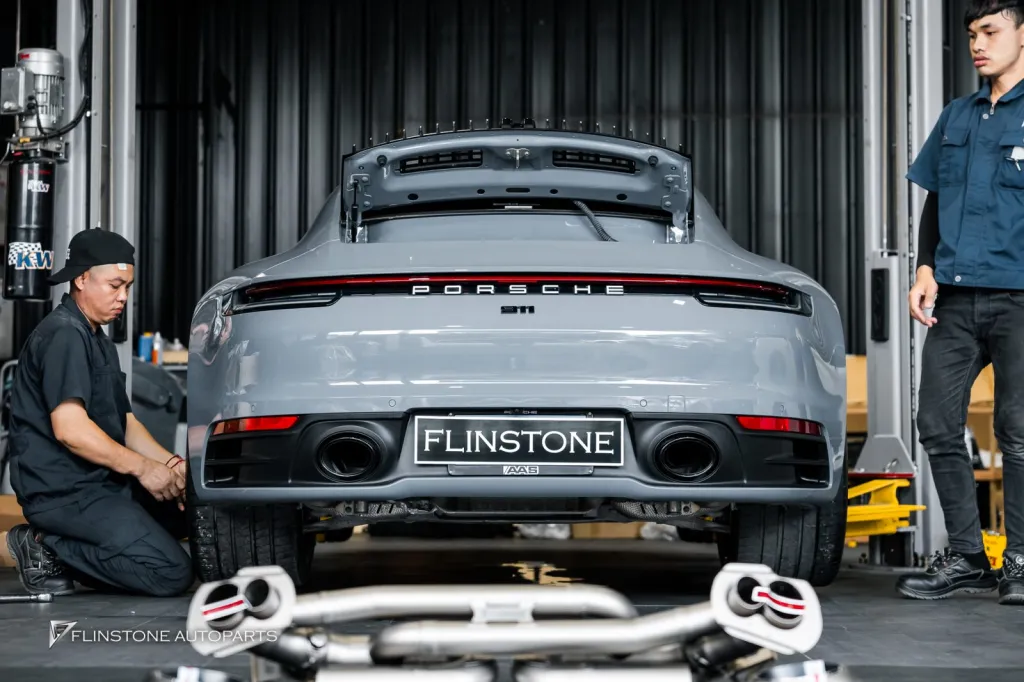 Porsche 992 ท่อ Akrapovic