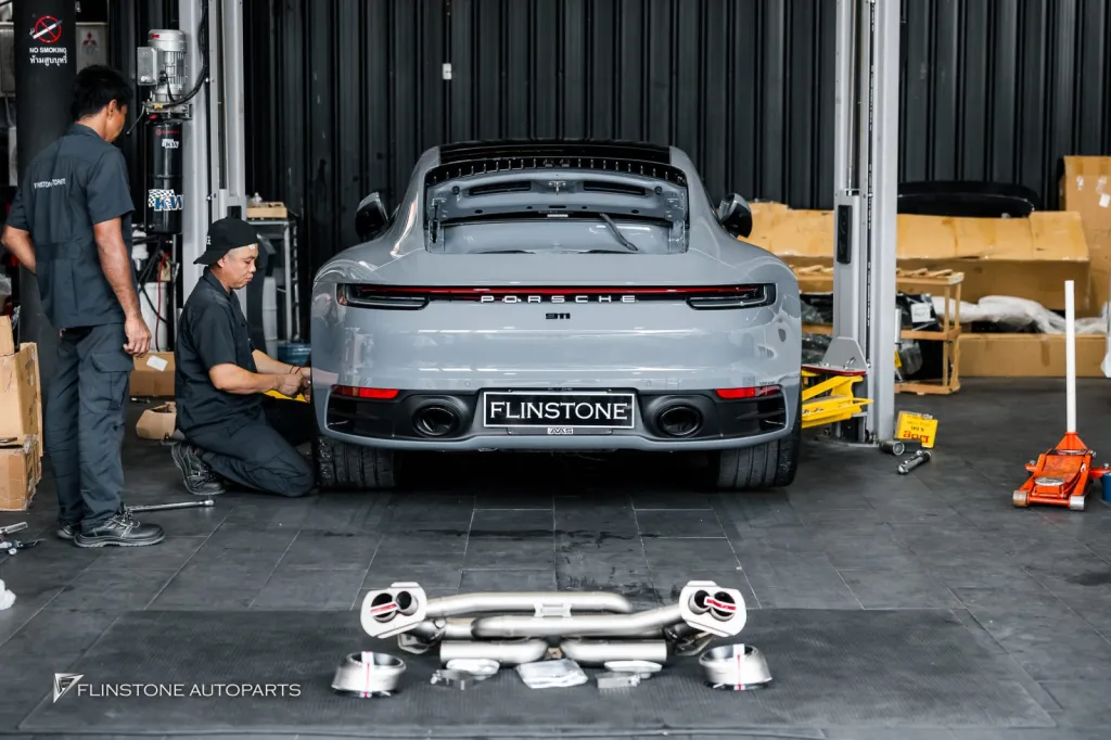 Porsche 992 ท่อ Akrapovic