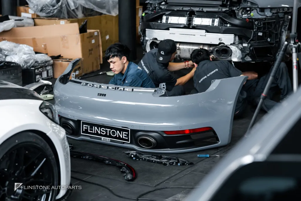 Porsche 992 ท่อ Akrapovic