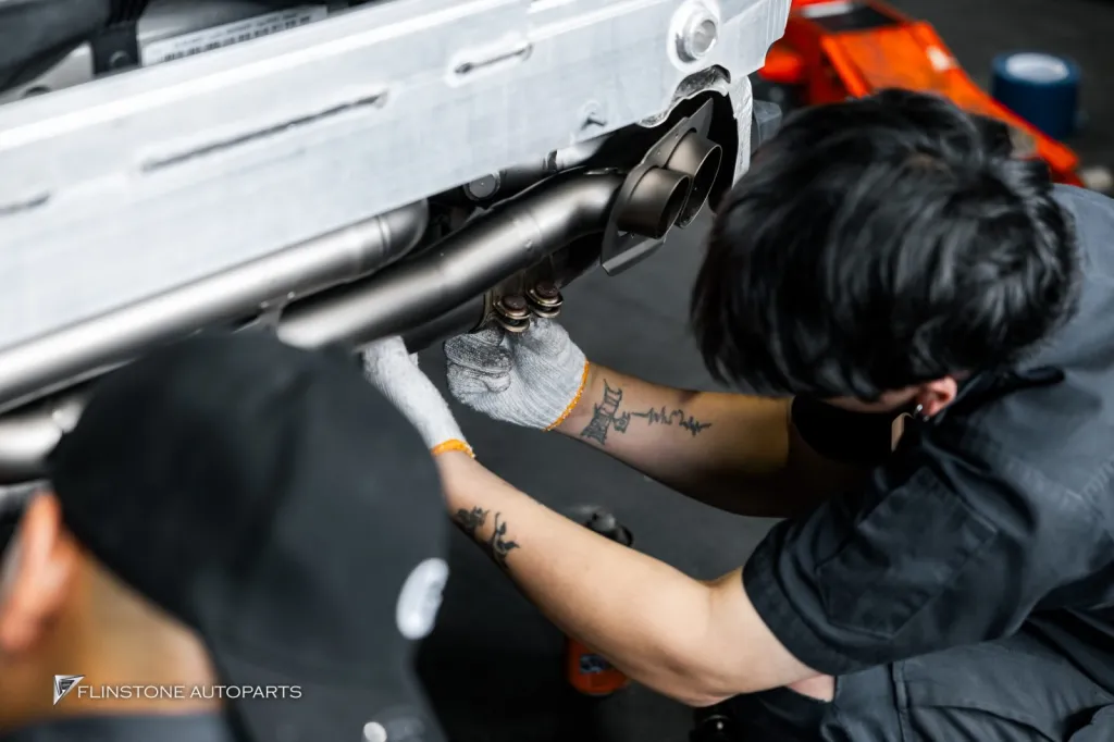 Porsche 992 ท่อ Akrapovic