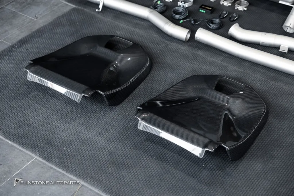 BMW i5 G60 排气管Usus 座椅背板碳纤维
